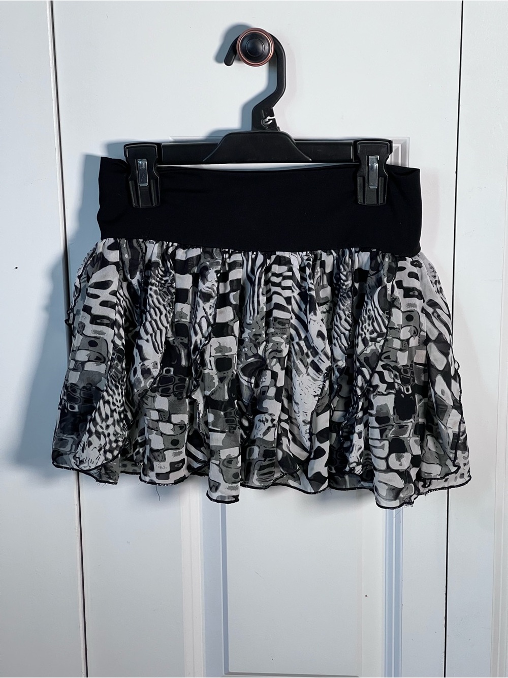 Contempo vintage Printed Mini Skirt with Wide Waistband